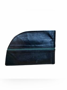 Rogue wallet Black Leather Card Holder with Green Accent